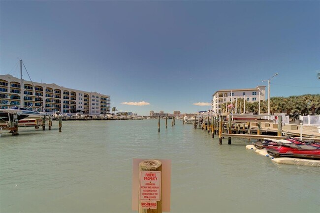 Building Photo - 255 Dolphin Point