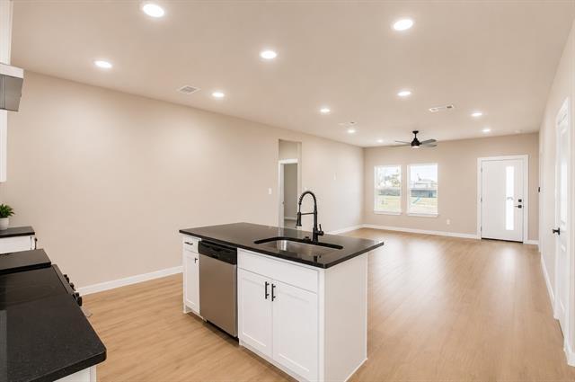 Building Photo - 120 Brookview Dr
