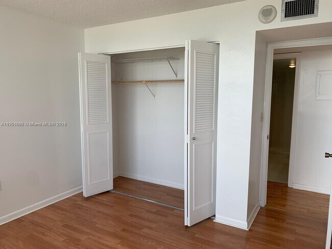 Building Photo - 1200 NE Miami Gardens Dr