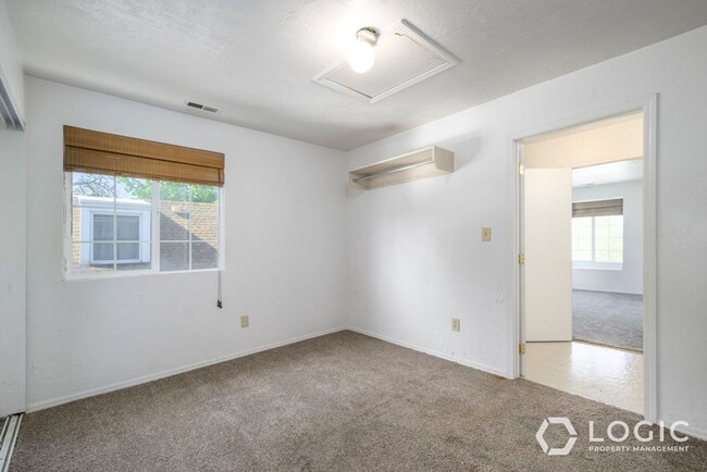 Building Photo - Great Family Home in Excellent Sugar House...