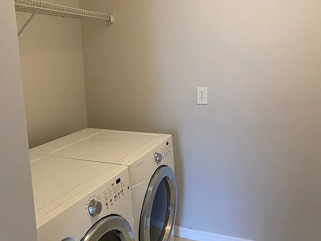 Building Photo - 3035 Indus Dr