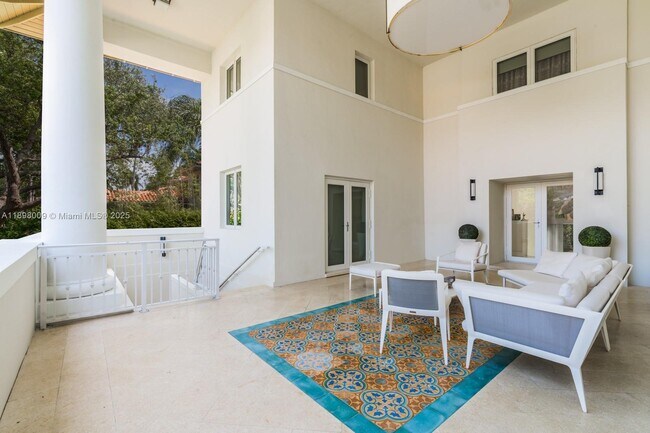 Building Photo - 112 Paloma Dr