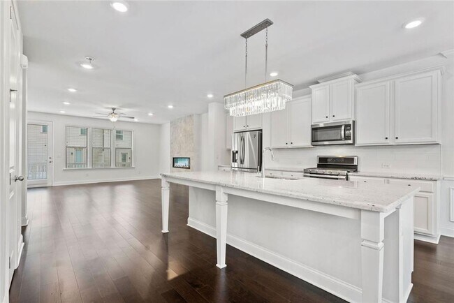 Building Photo - 4232 Hickory Pne Aly