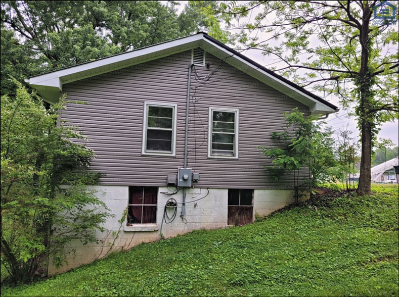 Building Photo - 748 Steakley Dr