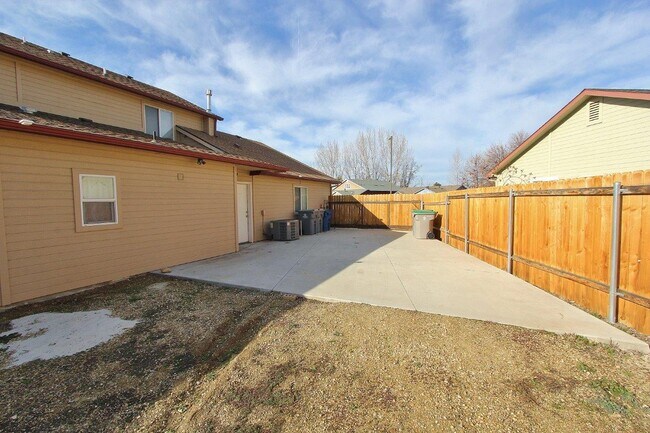 Building Photo - 11847 W Lewisburg Ct