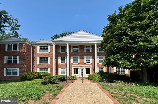 Building Photo - 7680 Tremayne Pl
