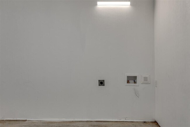 Building Photo - 12571 US-77