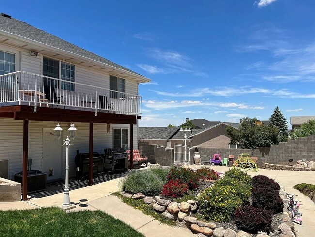 Building Photo - Beautiful home in Cedar City