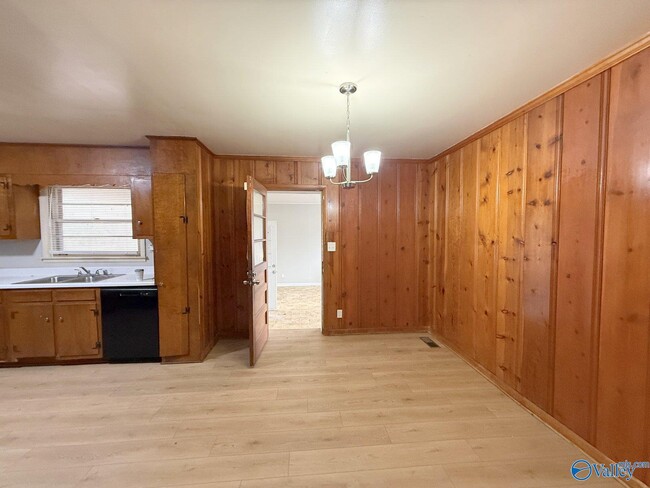 Building Photo - 2106 NW Sullivan Rd