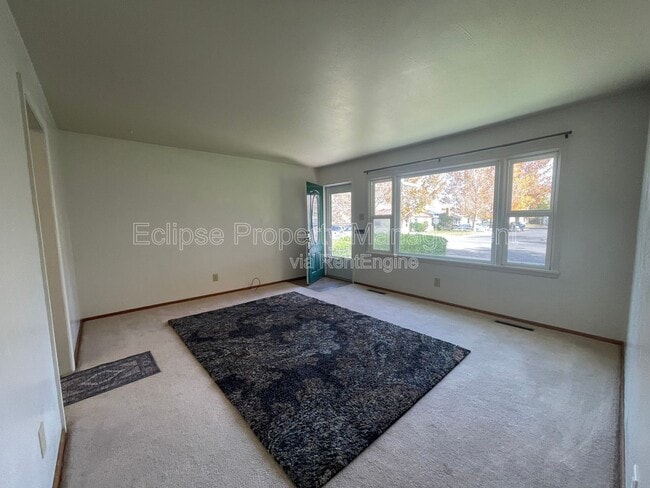 Building Photo - 447 19th St