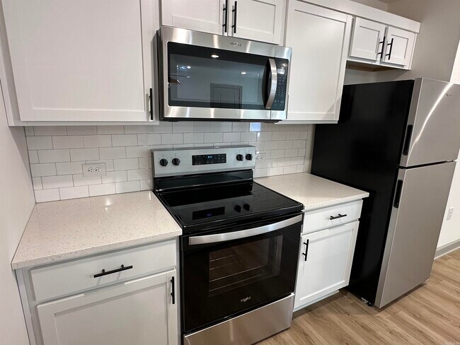 Building Photo - 501-Apt9 E 21st St
