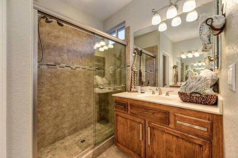 Building Photo - 205 Dragonfly Cir