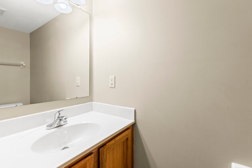 Building Photo - 5762 Annmary Rd