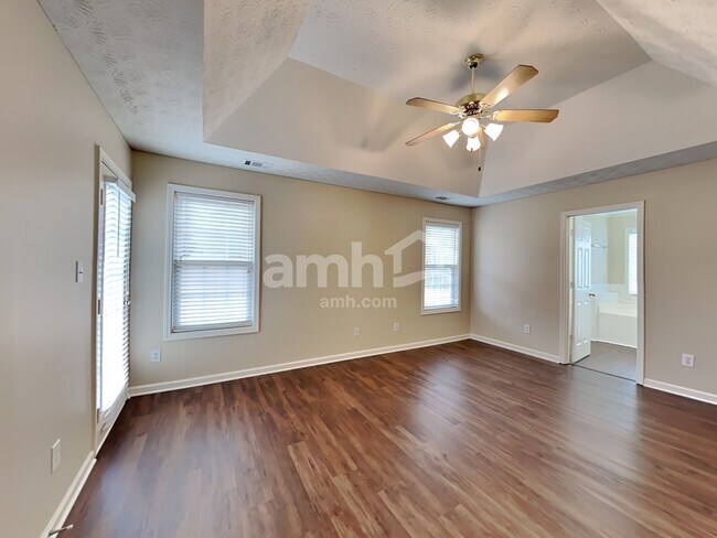 Building Photo - 23 Thorne Berry Dr