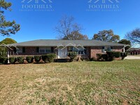 Building Photo - 109 Brewton Ct