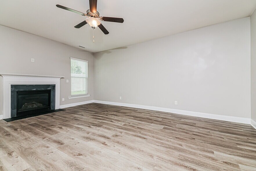 Building Photo - 3600 Sunbright Ln