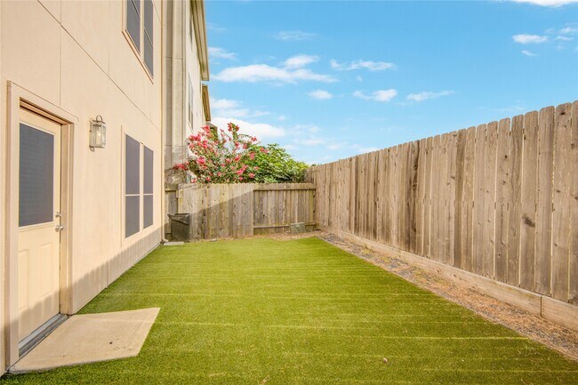 Building Photo - 9624 Cambridge Manor Ln