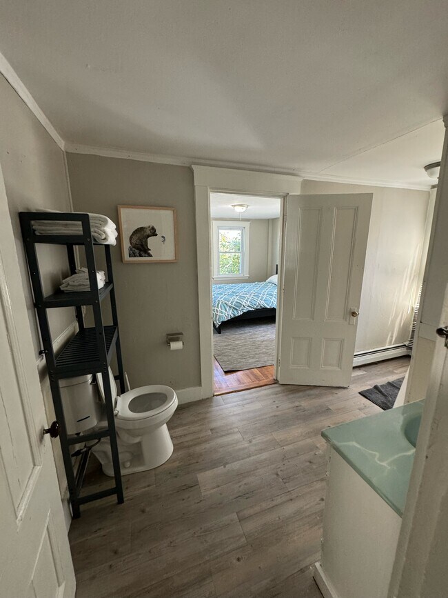 Building Photo - 26 E Oxford St