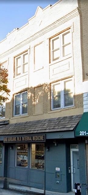 Building Photo - 525 Broadway