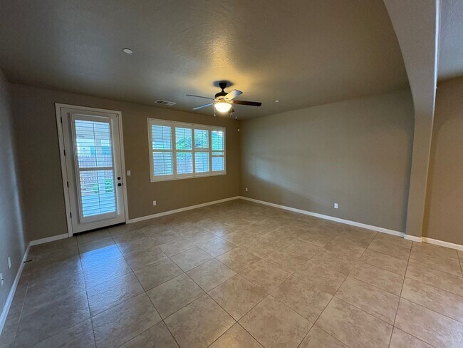 Building Photo - SE Visalia home coming soon!