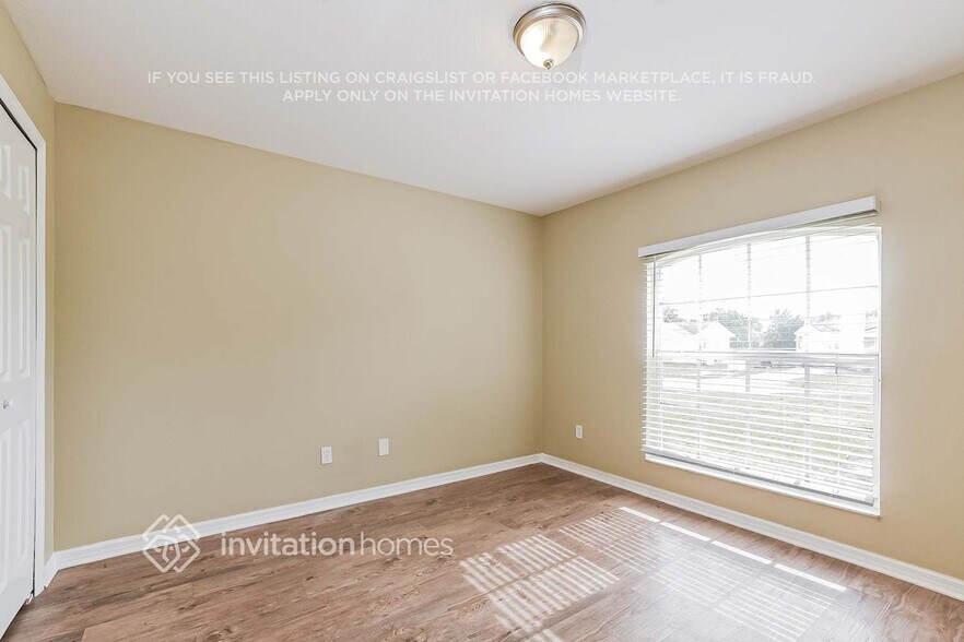 Building Photo - 70 Crystal Dr