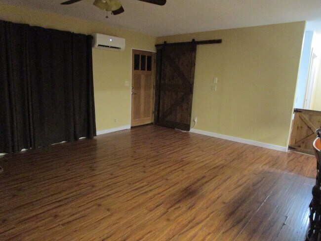 Building Photo - 2 Story House, 4 Bedrooms + Bonus Room in Ochoco West - Water/Sewer Provided - Available Now!