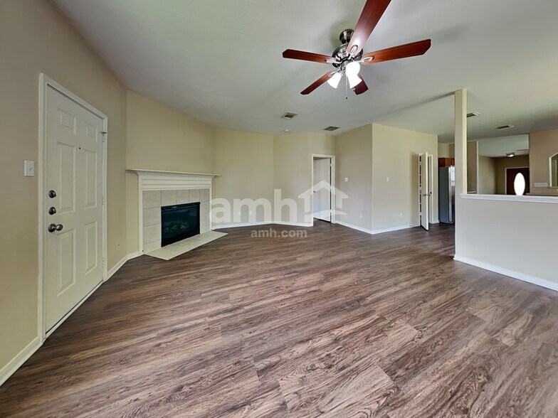 Building Photo - 19314 Yaupon Creek Dr