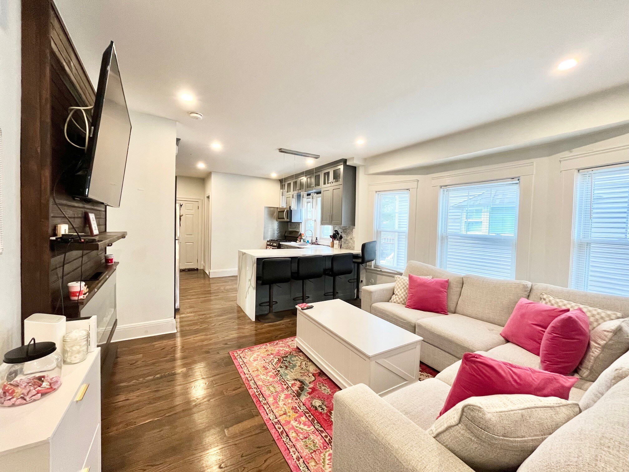 Building Photo - 220 Faneuil St