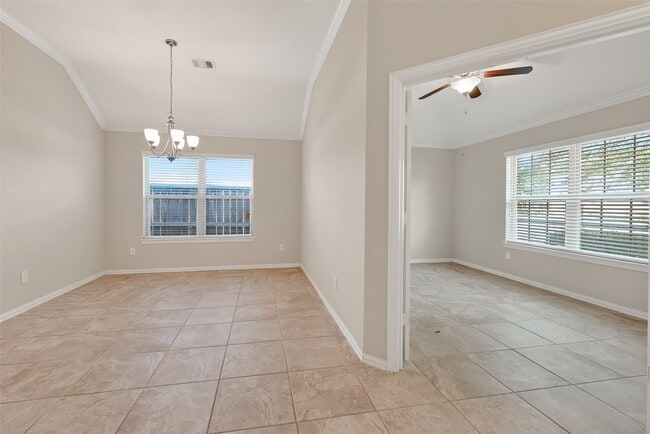 Building Photo - 18139 Swallow Spgs Wy