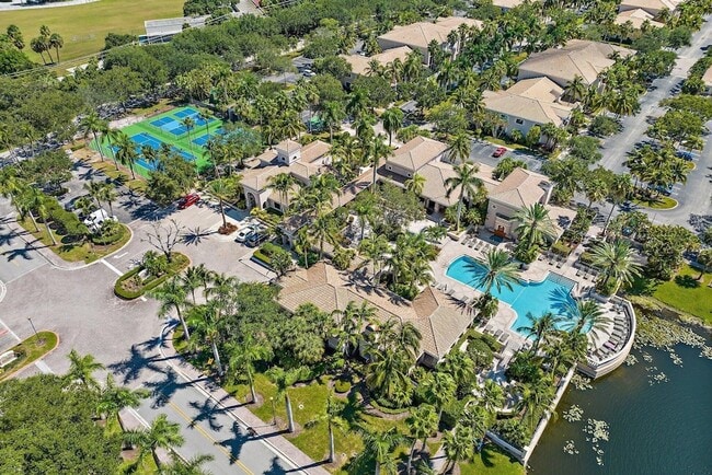 Building Photo - 3023 Alcazar Pl