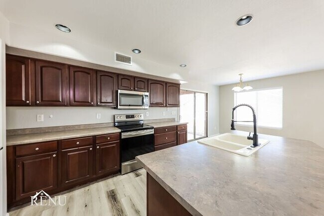 Building Photo - 16219 N 153rd Ave