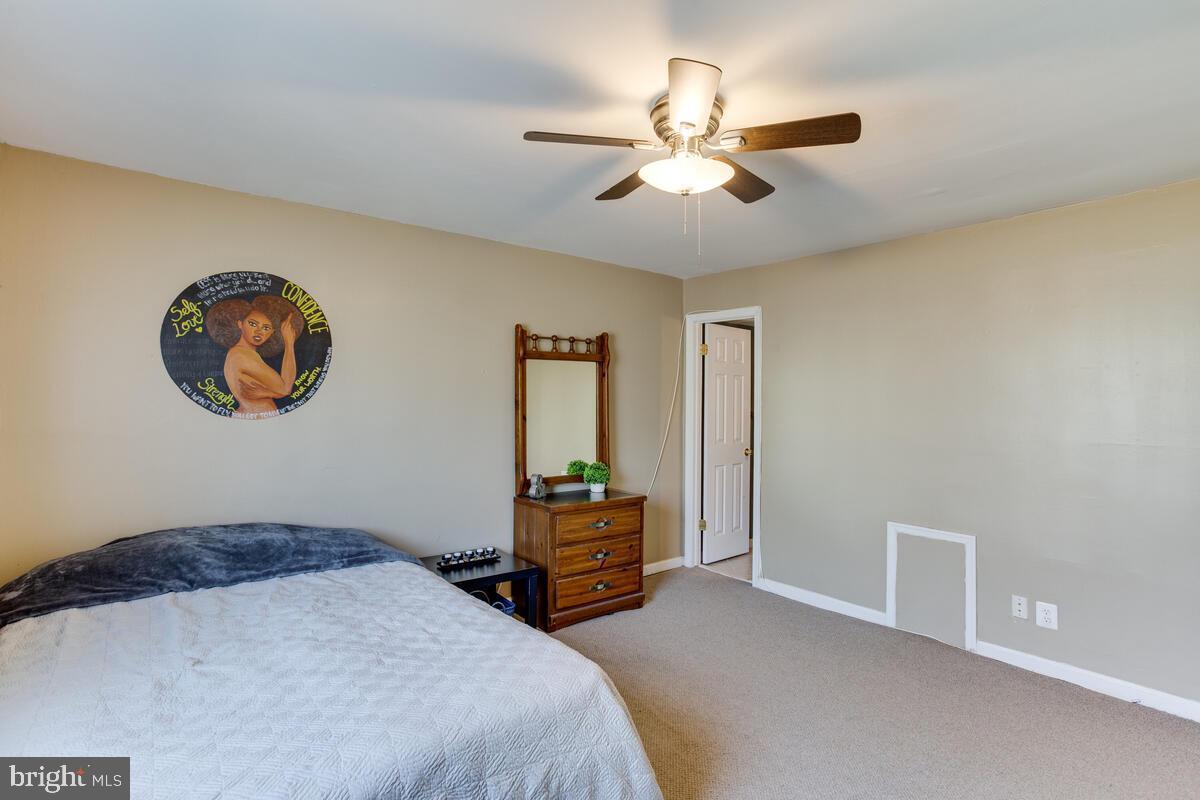 Building Photo - 2500 Markham Ln