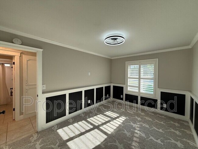 Building Photo - 1351 Aksland Dr