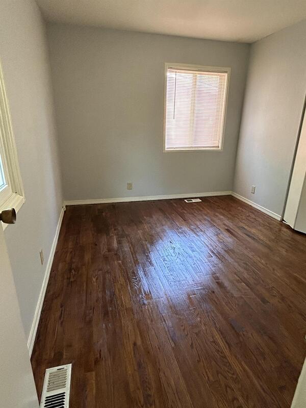 Building Photo - 8704 E 92nd St