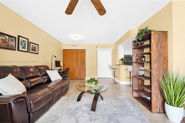 Building Photo - 770 Claughton Island Dr
