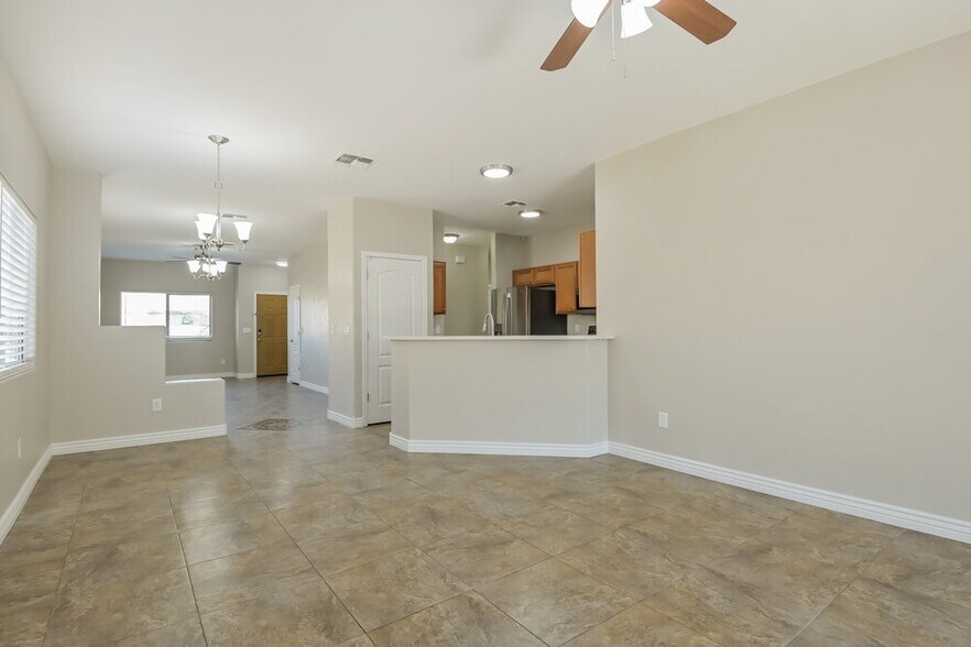 Building Photo - 11621 W Stone Hearth St