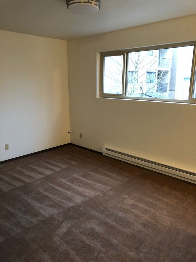 Interior Photo - Huang