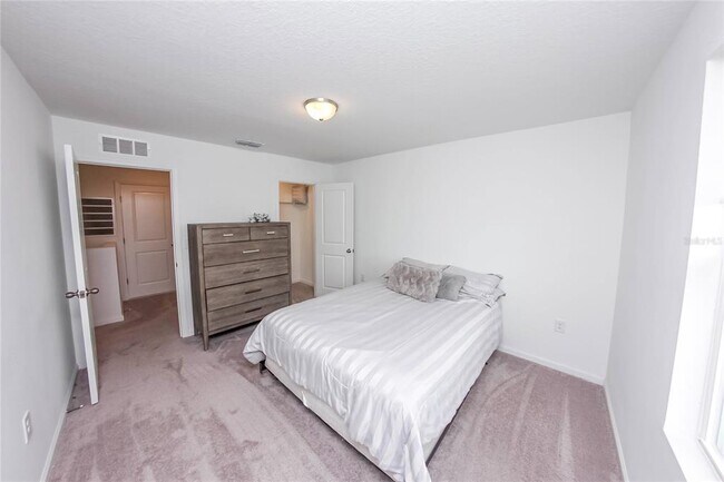 Building Photo - 1802 Sundance Chase Rd