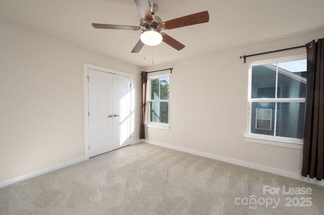 Building Photo - 10036 Paper Birch Dr