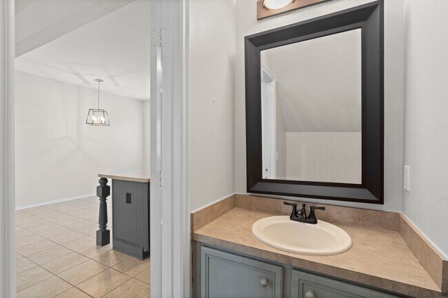 Building Photo - 9735 Coyote Creek Dr