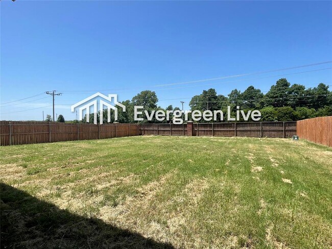 Building Photo - 3605 Molly Dr