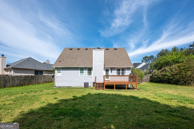 Building Photo - 13 Windfield Dr
