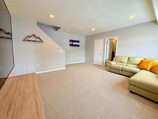 Building Photo - 104 Deer Trail Dr