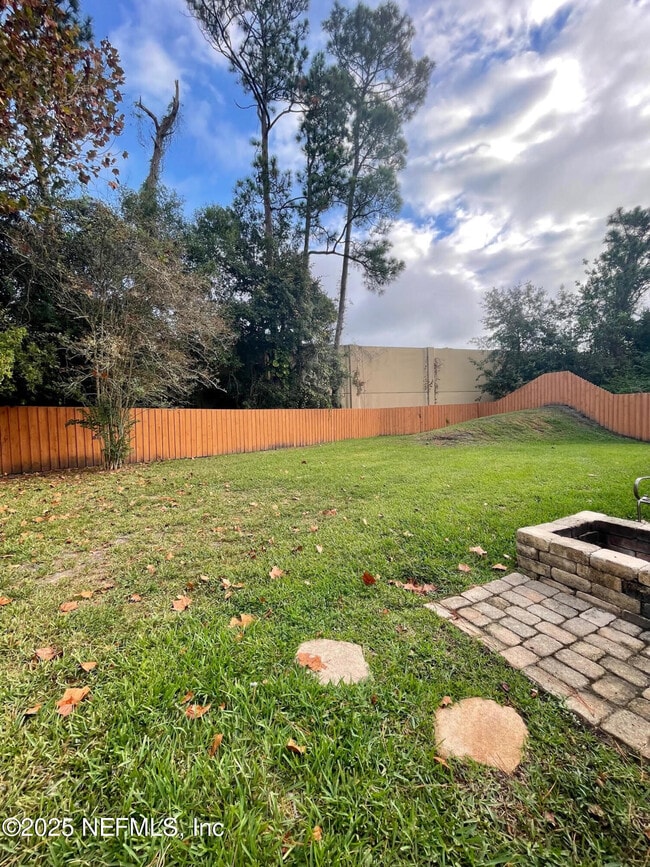 Building Photo - 3663 Carol Ann Ln