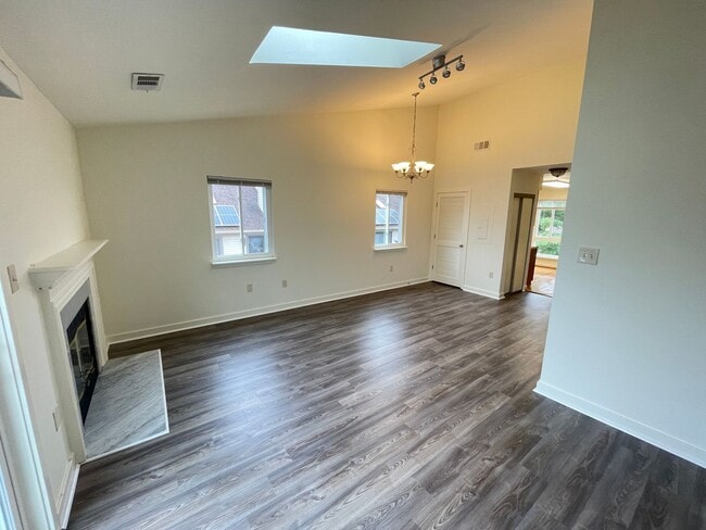 Building Photo - 2 Bedroom/1 Bath in Brookland