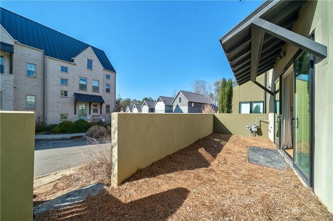 Building Photo - 11173 Serenbe Ln