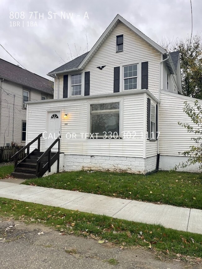 Primary Photo - One bedroom one bathroom first level apart...