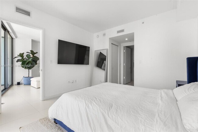 Building Photo - 1300 S Miami Ave