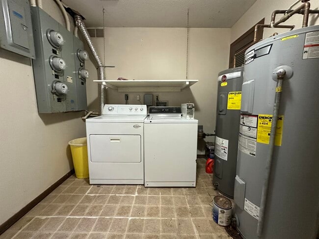 Building Photo - 4520 Baldwin Ave