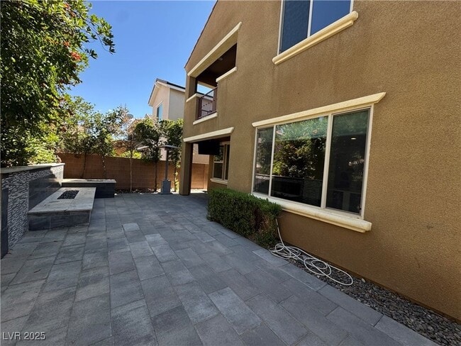 Building Photo - 2090 Morro Vista Dr